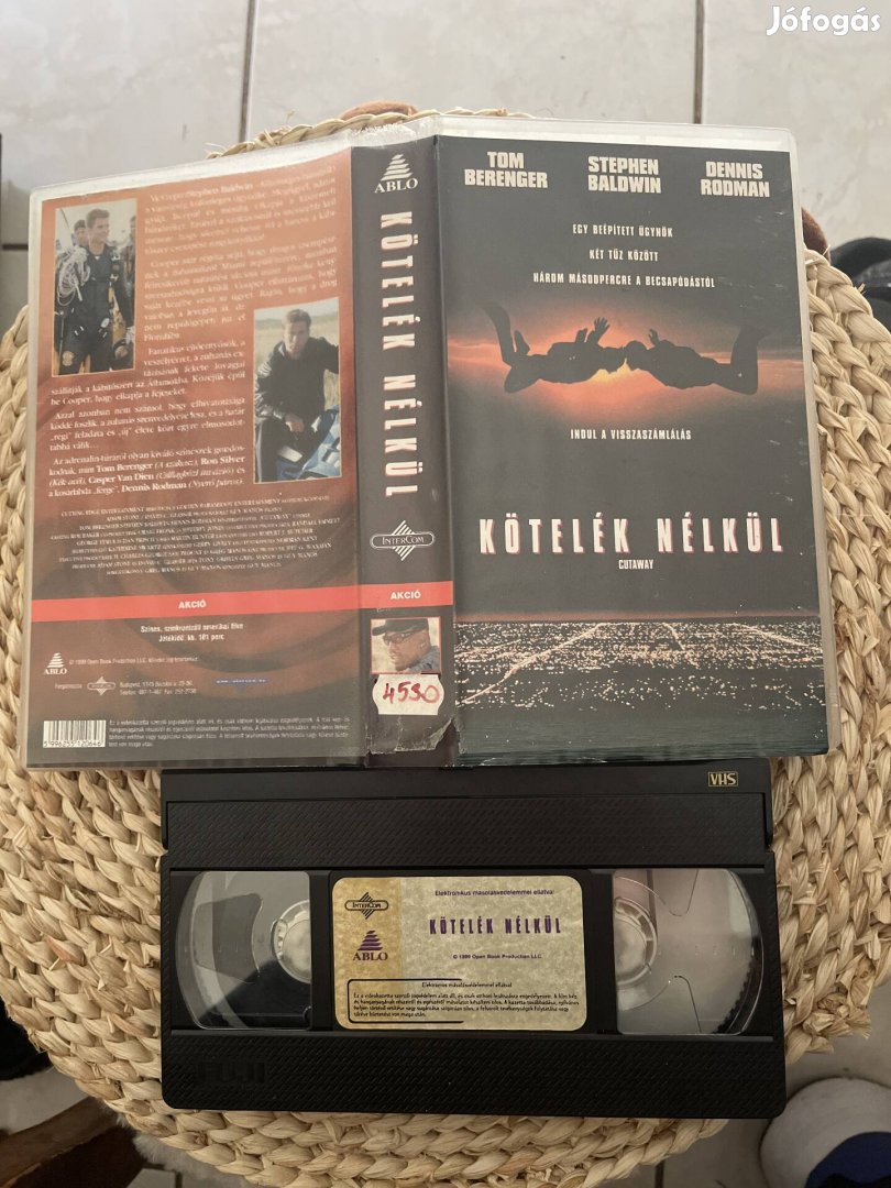 Kötelék nélkül vhs