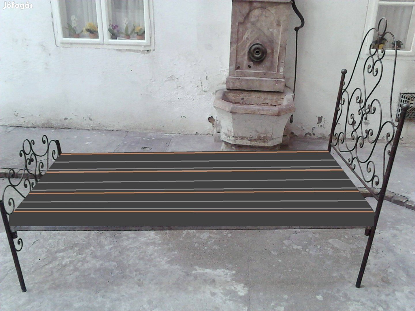 Kovácsoltvas ágy eladó