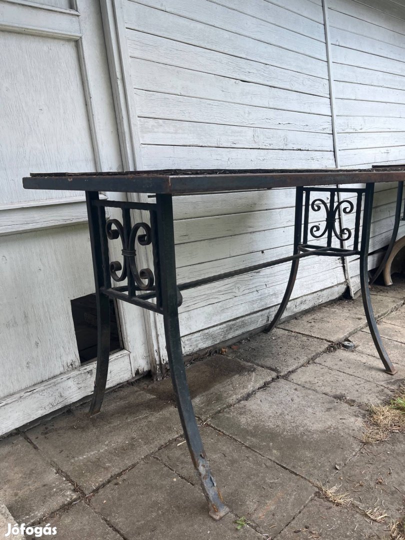 Kovácsoltvas asztal 2 db. 120*60 cm eladó