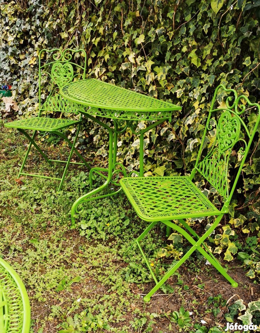 Kovácsoltvas kerti garnitúra - (1 db félköríves asztal + 2 db szék)