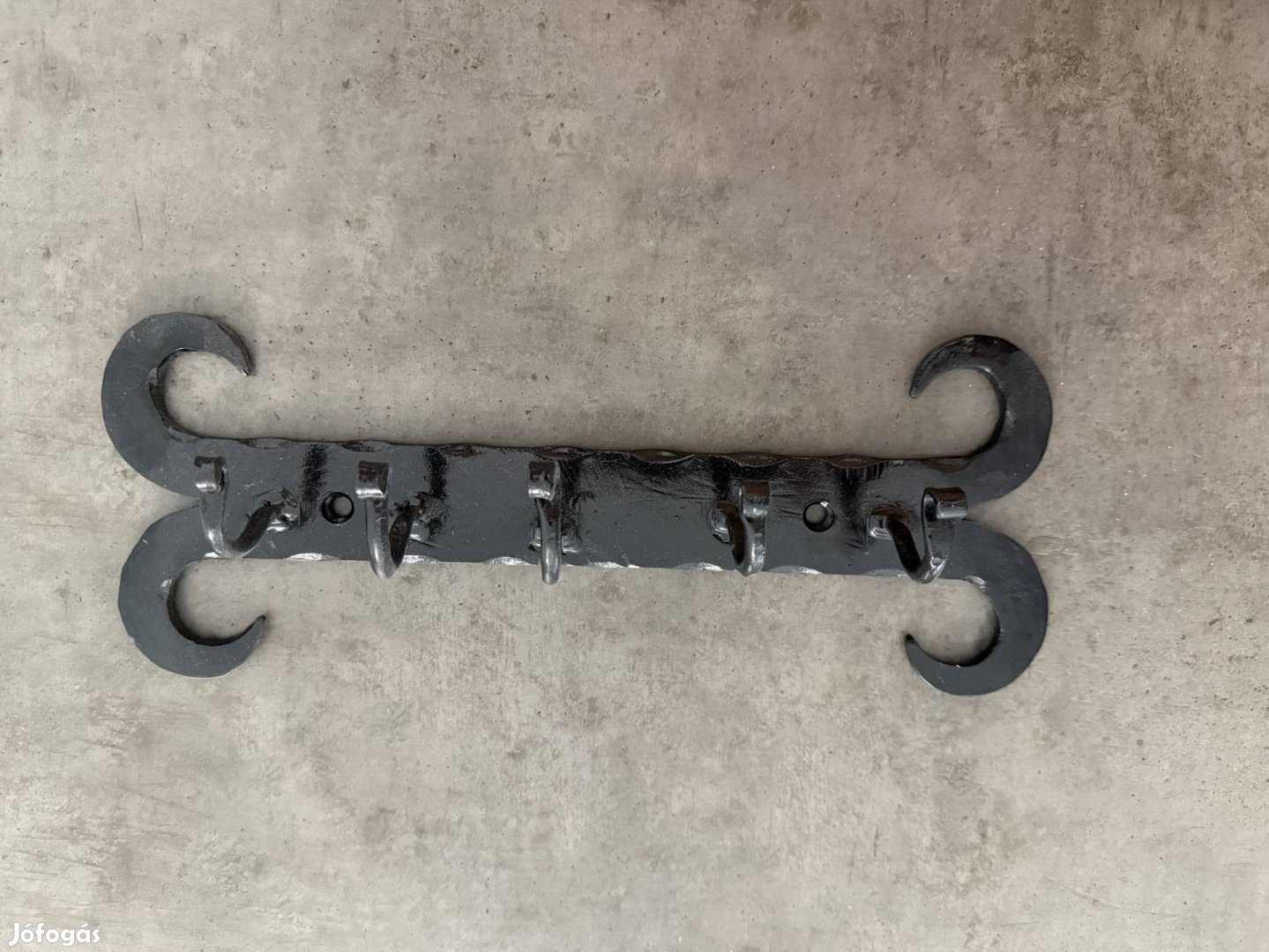 Kovácsoltvas kulcstartó