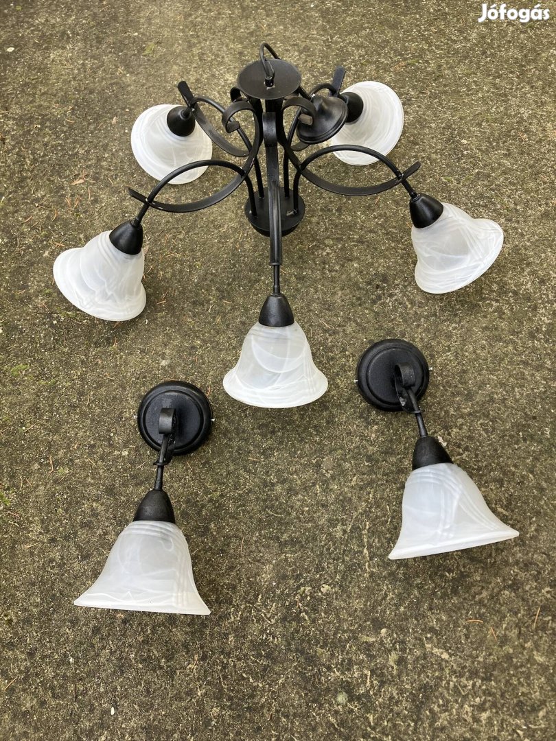 Kovácsoltvas lámpa