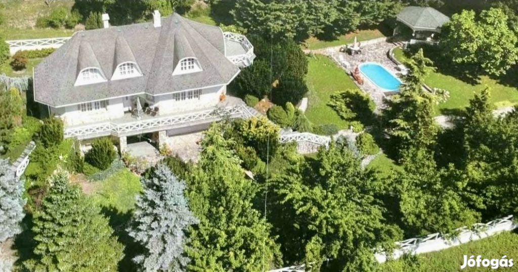 Kozárd, Nográd megye, 260 m2-es, családi ház, 4 szobás, kiváló