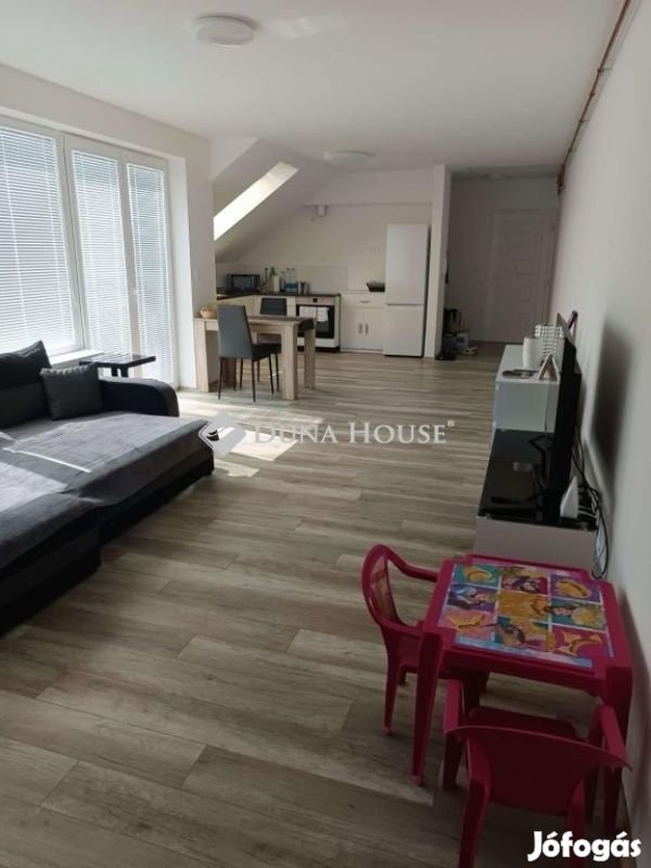 Kozármislenyben eladó új építésű, világos lakás!