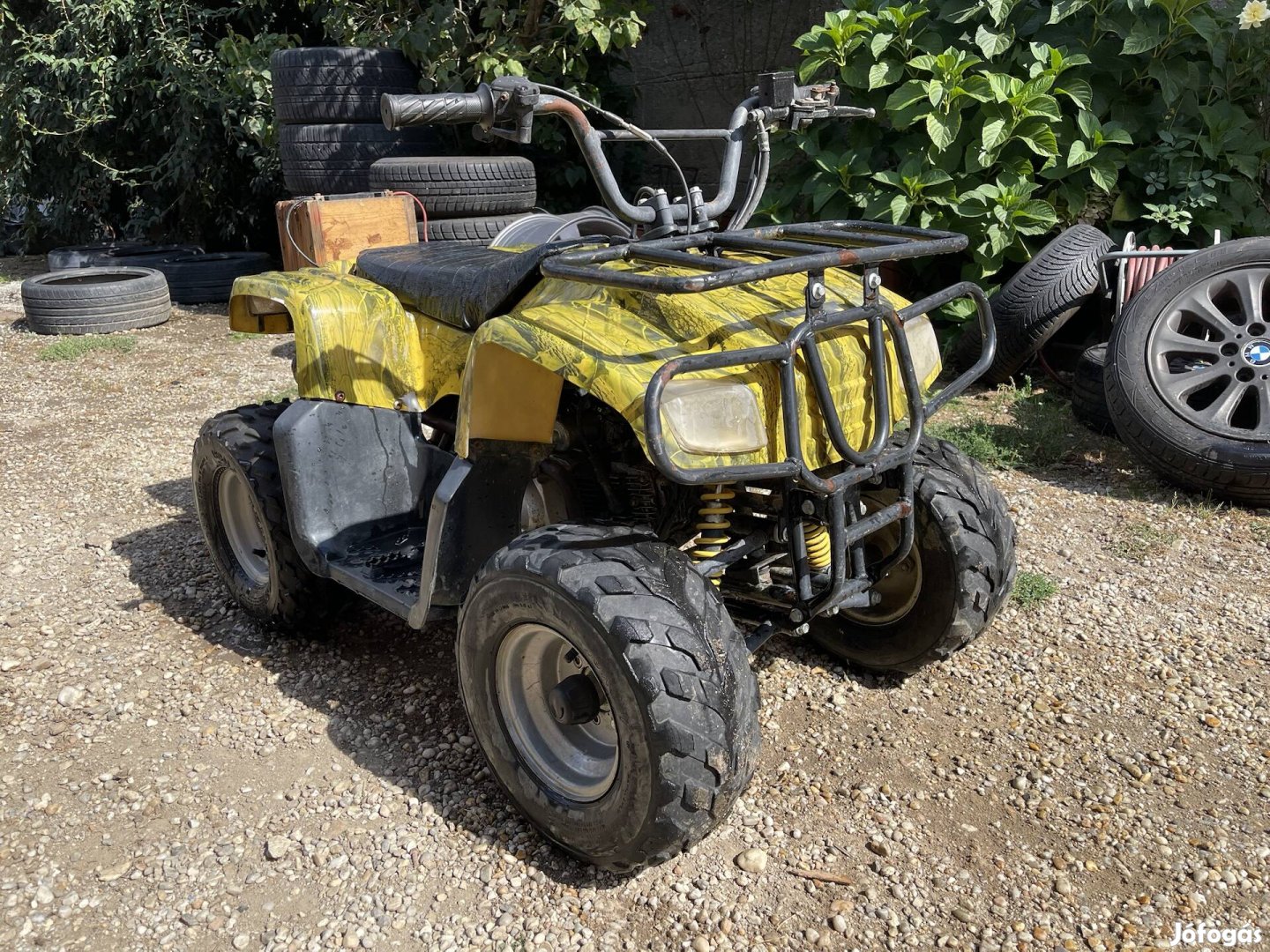 Közepes méretű 110ccm Quad