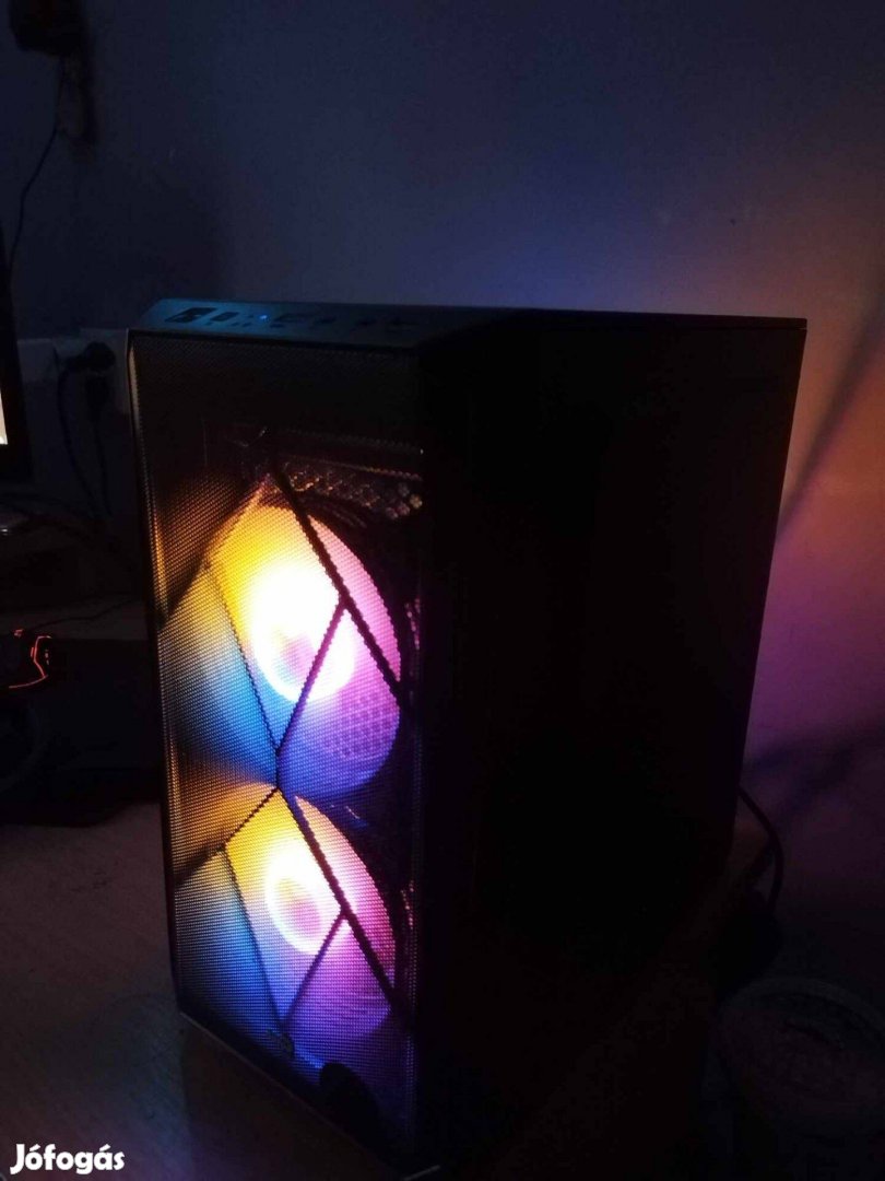 Közepes szintű gamer pc eladó