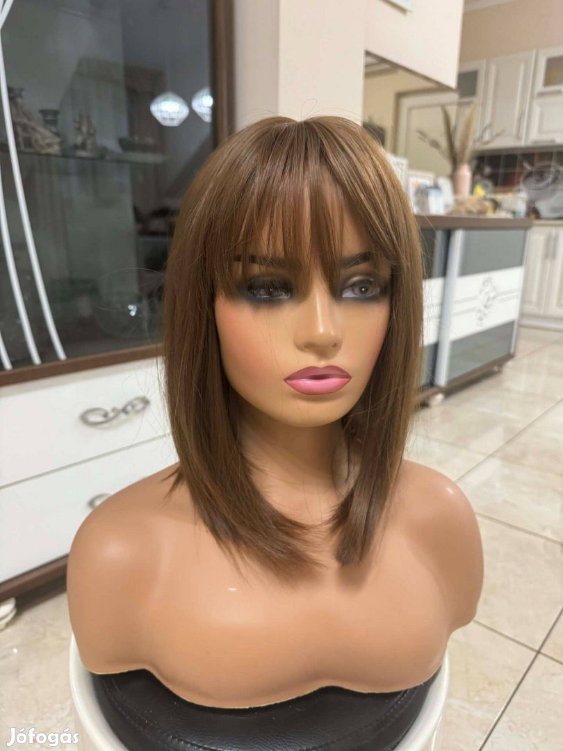 Középhosszú, Középbarna kemoterápiás paróka eladó - 100
