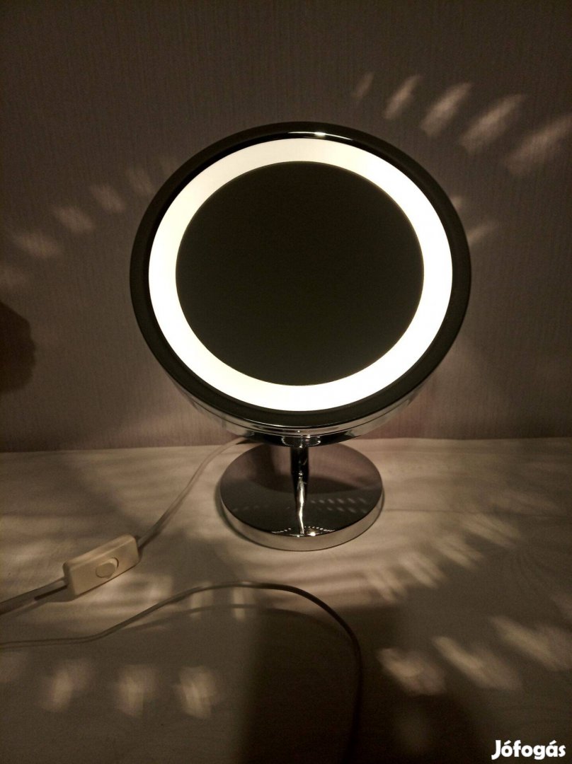 Kozmetikai tükör homorú, nagyítós világítós asztali BM 9500