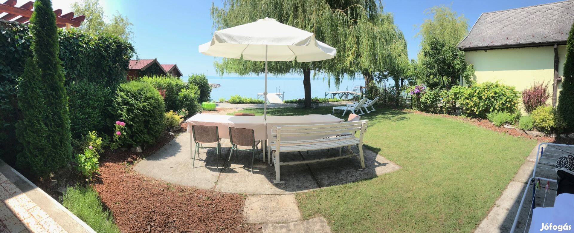 Közvetlen vízparti apartman Balatonvilágoson kiadó