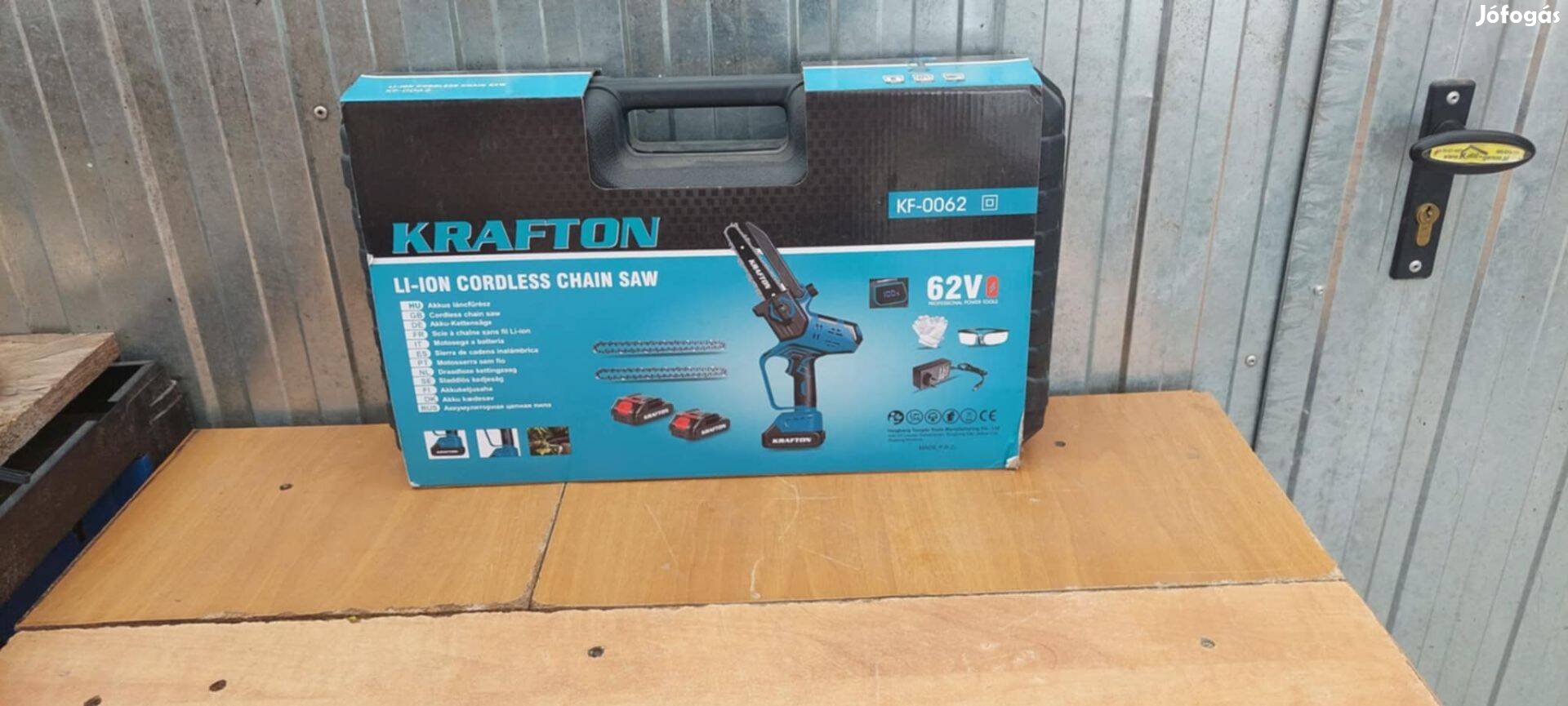 Krafton Akkumulátoros mini láncfűrész 2 db 62V
