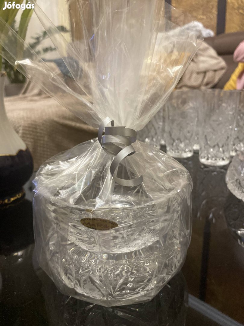 Kristály hamutartó és tálka