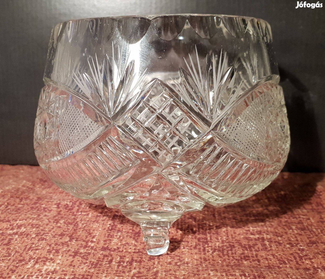Kristály talpas bonbonier - kínáló - tálka 10 cm magas és 13 cm széles