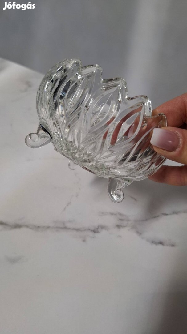 Kristály talpas tál
