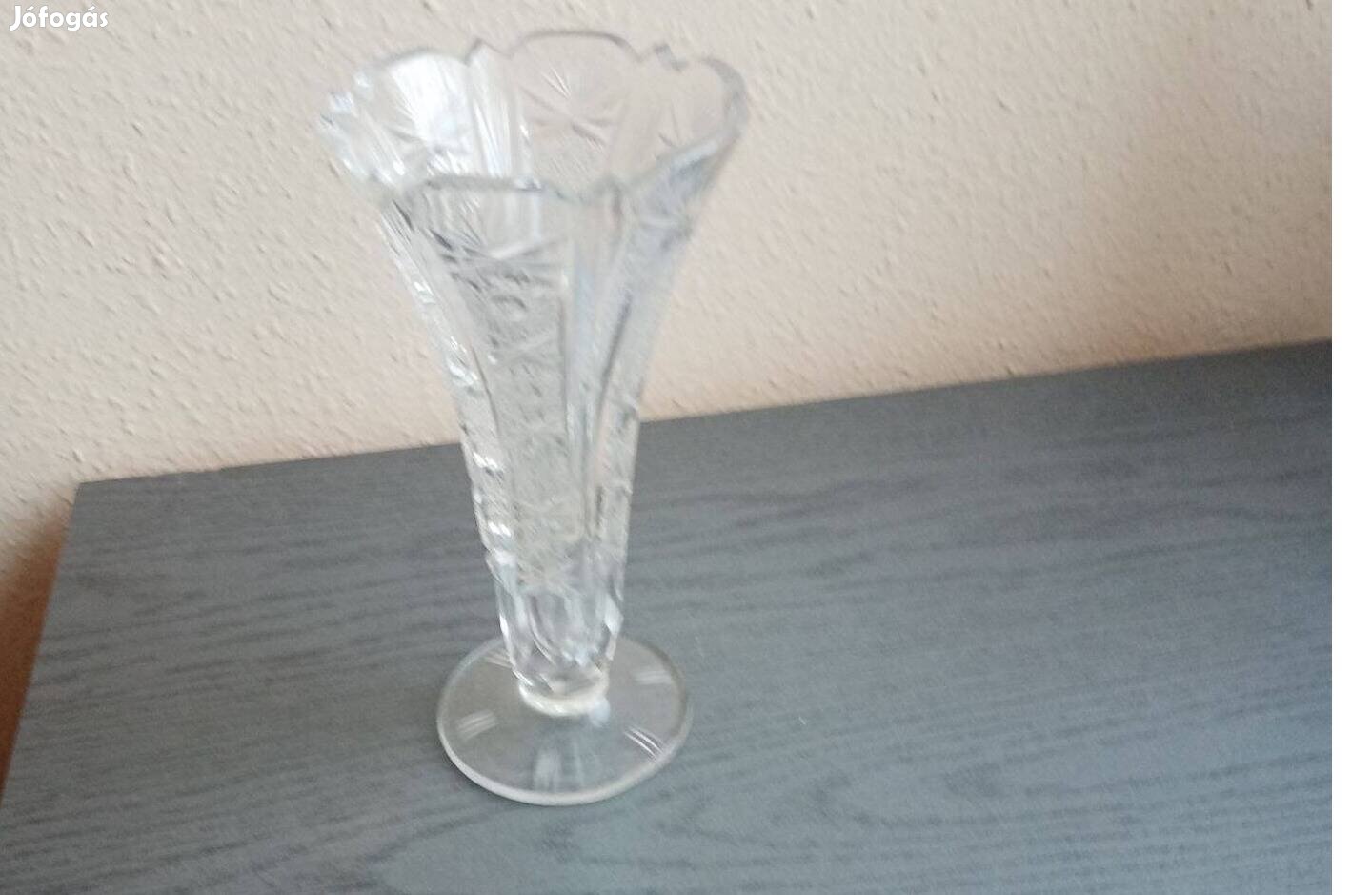 Kristály váza 22 cm