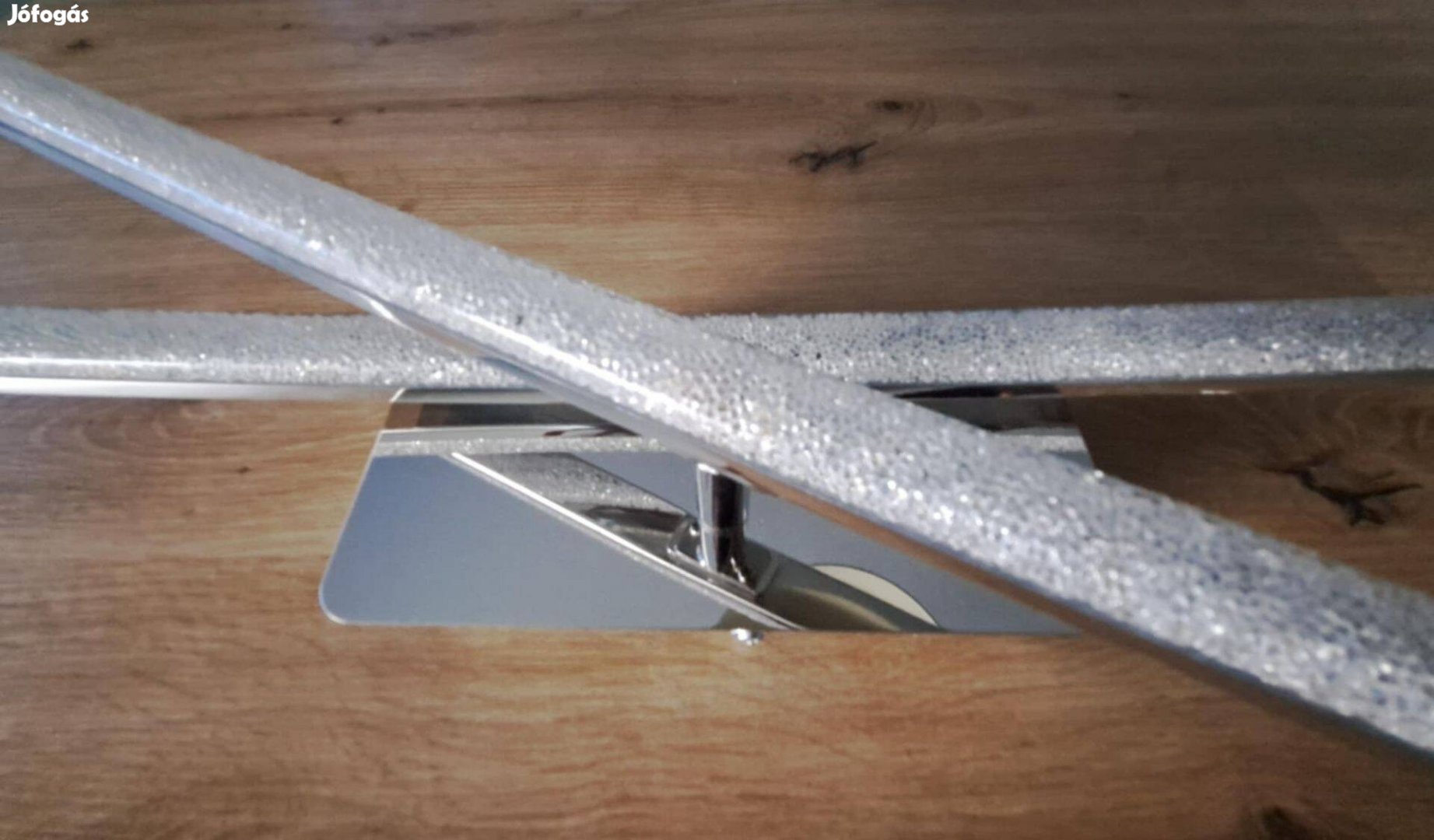 Kristályos LED lámpa