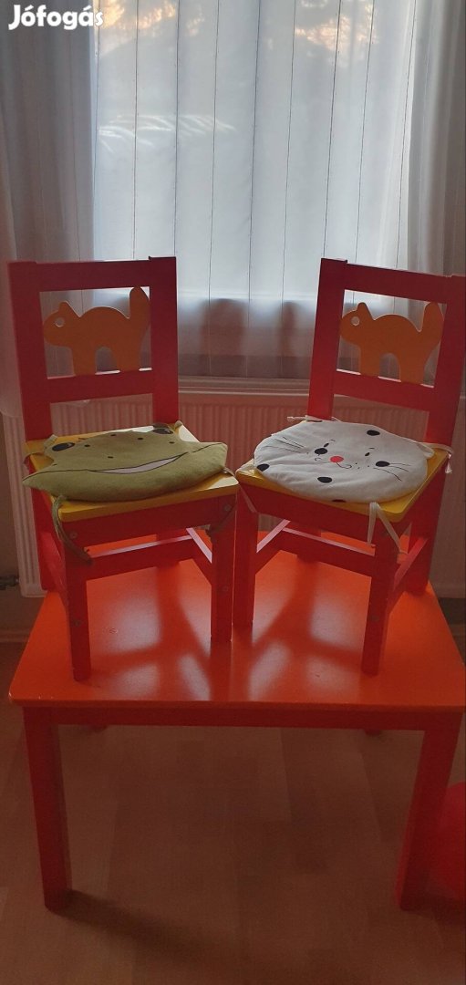Kritter asztal+székek
