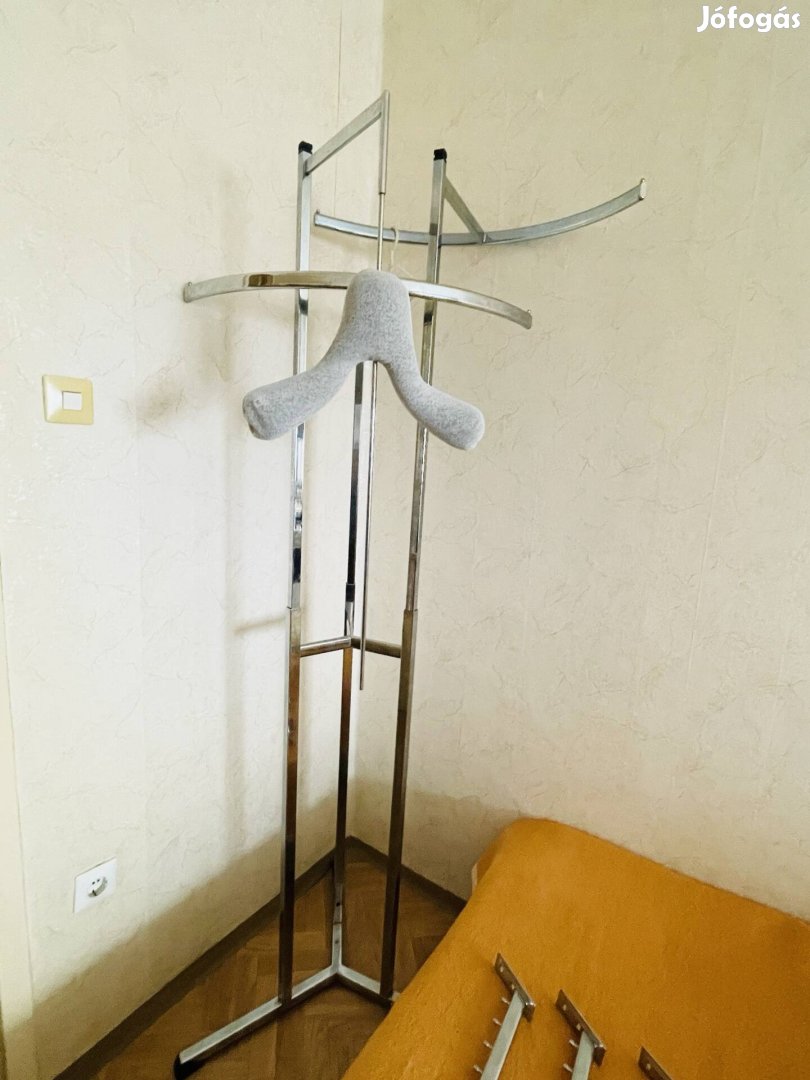Króm ruha állvány butikba ruha boltba 3 fali akasztó rúd