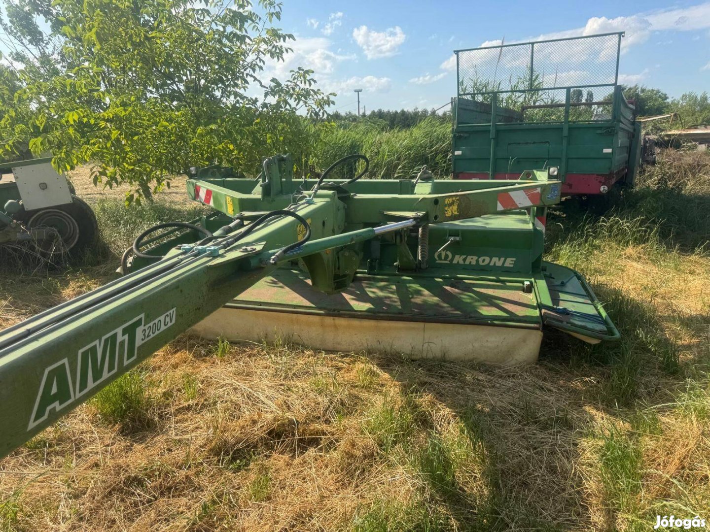 Krone 320-as Vontatott Tárcsás Kasza Szársértővel