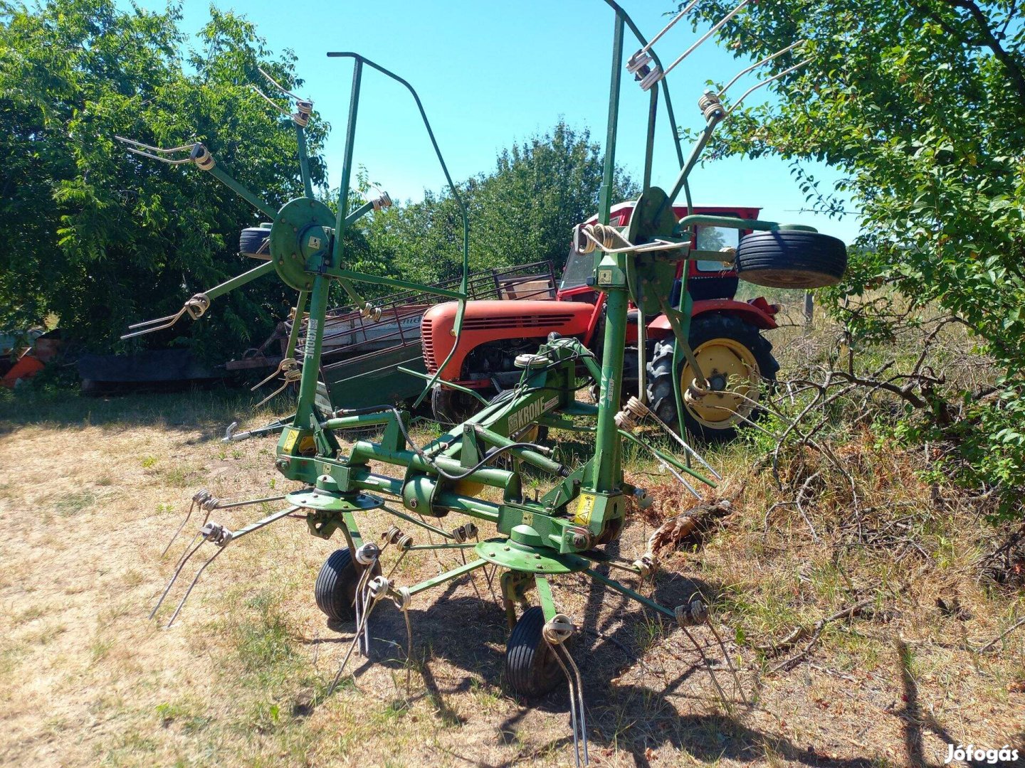 Krone 5.25 rendterítő