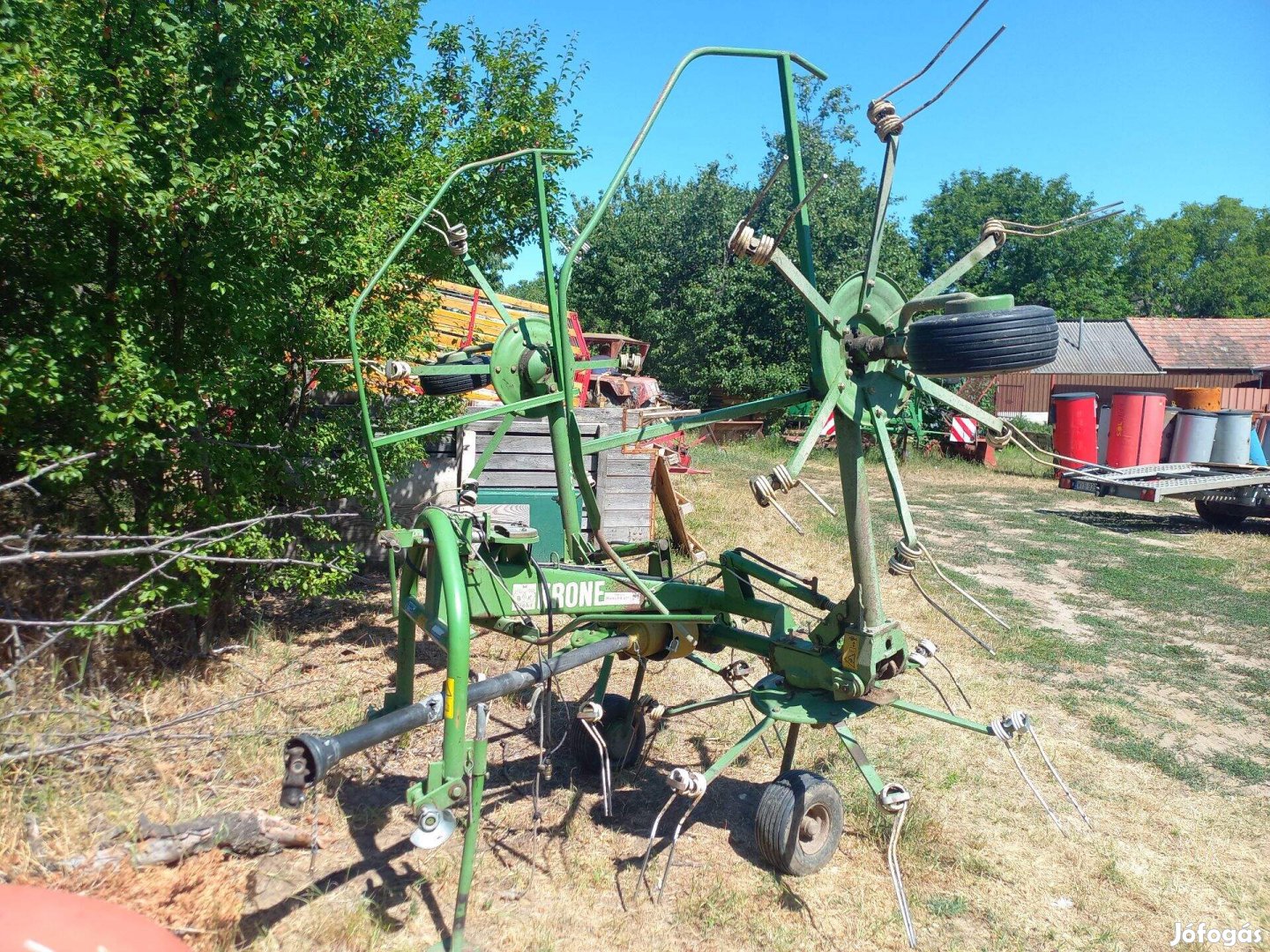 Krone 5.25 rendterítő