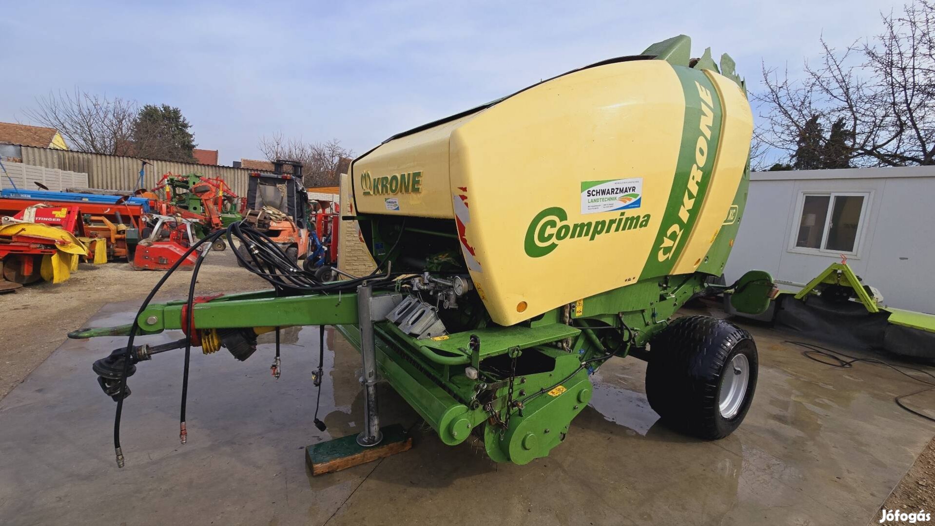 Krone Comprima V 150 XC Körbálázó 