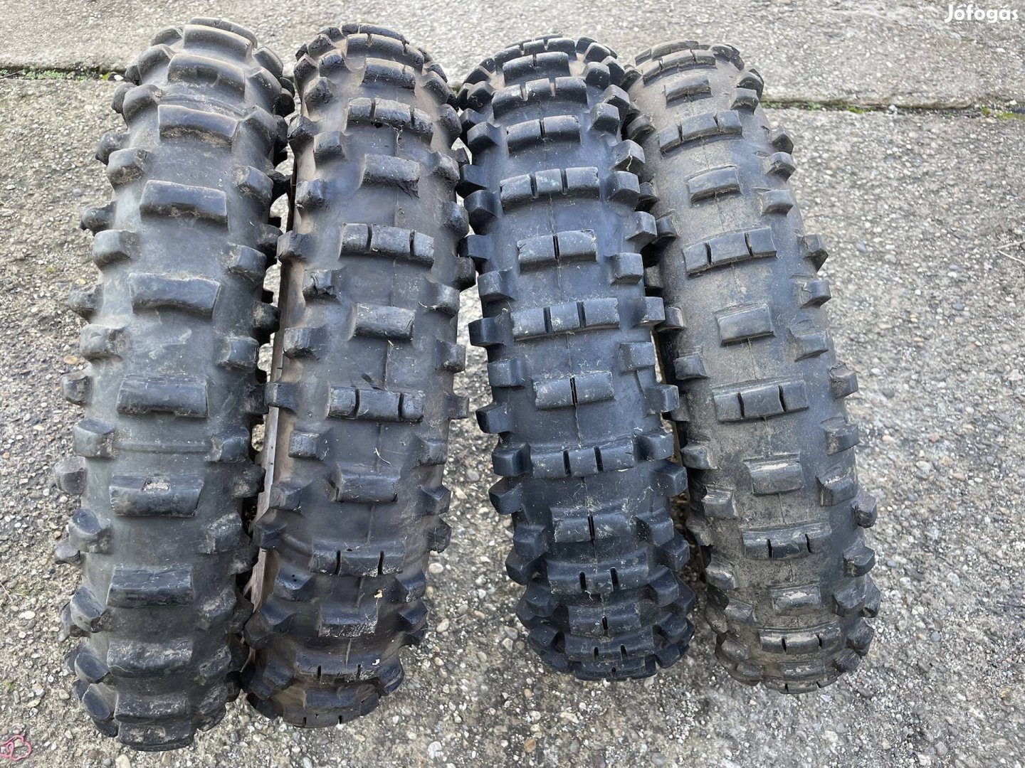 Krossz motor gumik