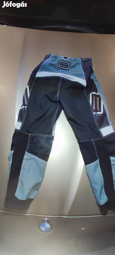 Krossz nadrág 28-as 