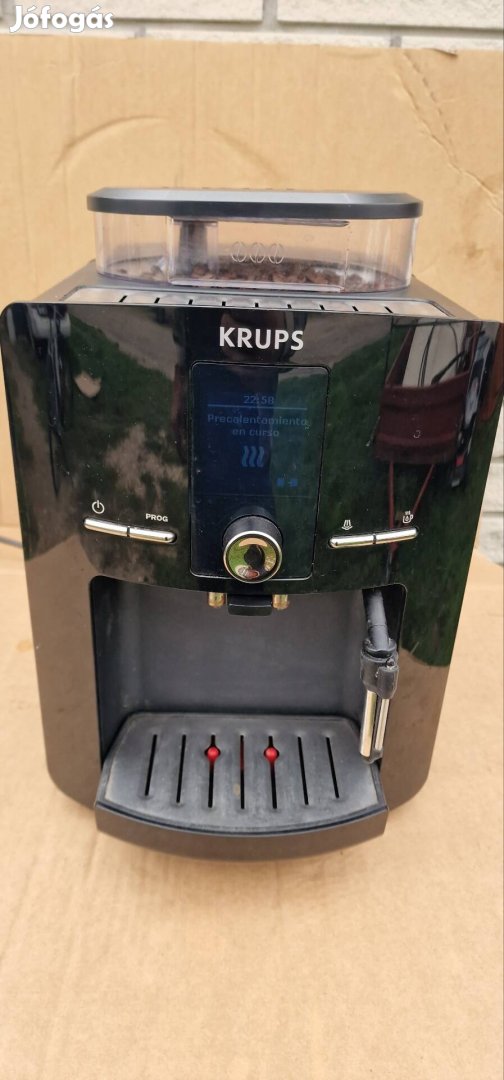 Krups EA82 digitkijelzős darálós kávéfőző inox tejtartállyal 