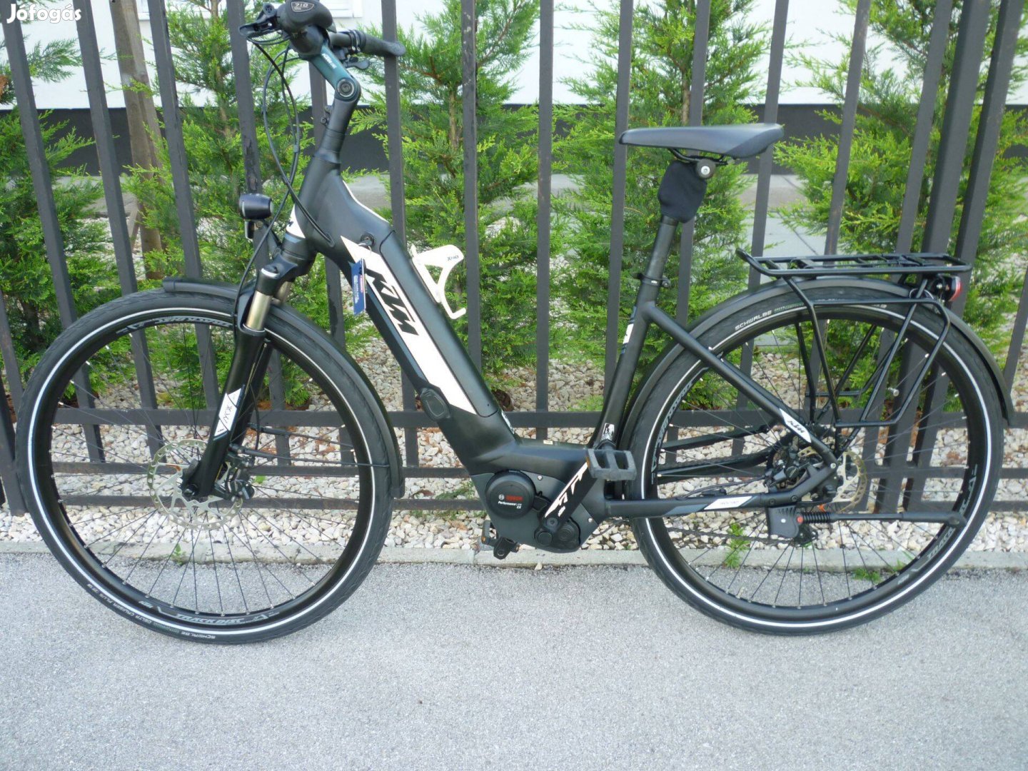Ktm 28-as alu bosch elektromos kerékpár újszerű
