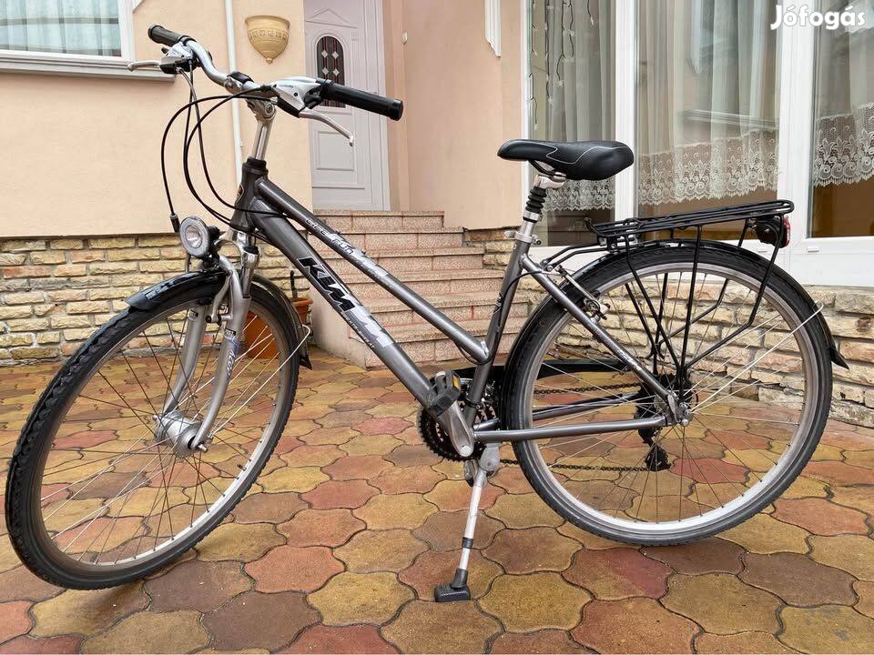 Ktm 28-as aluvázas agydinamós újszerű Trekking kerékpár 48cm