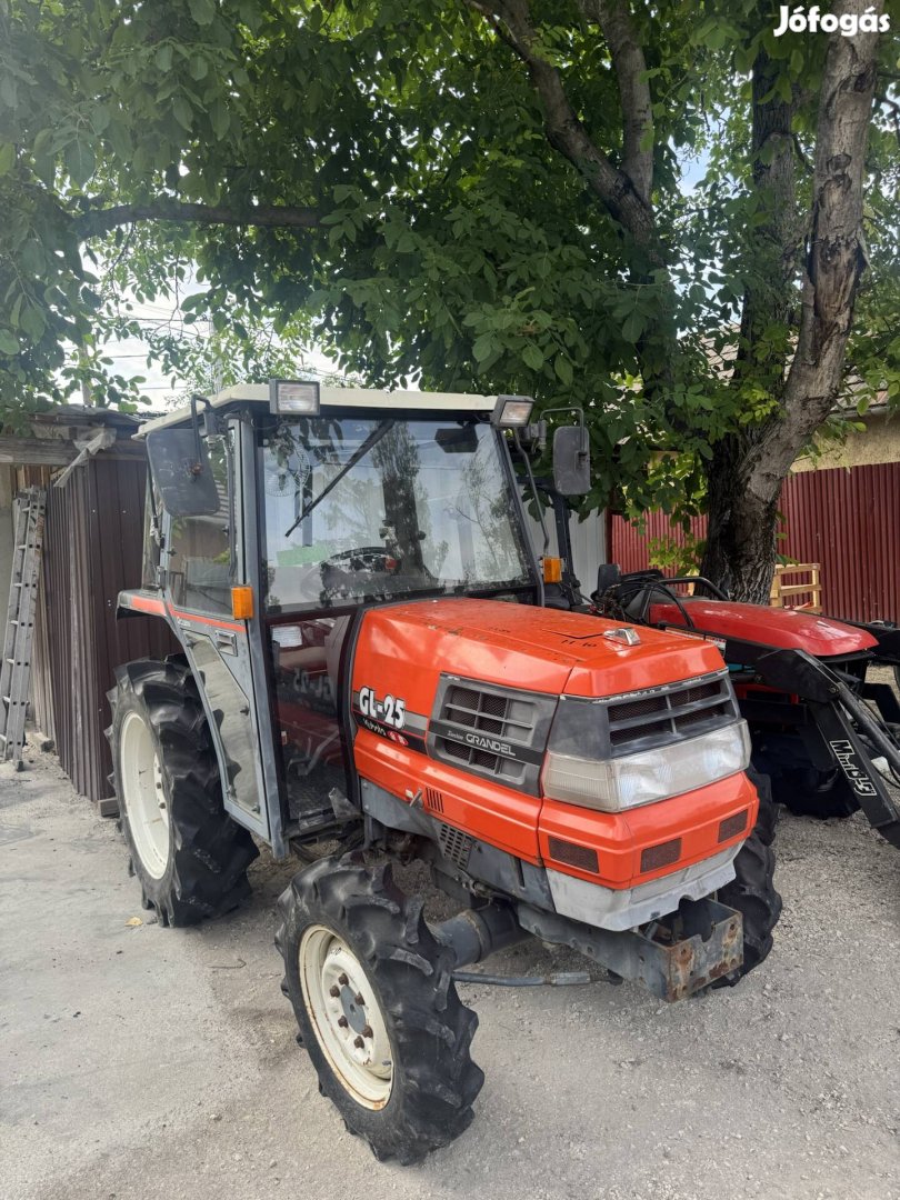 Kubkta 25 le 4x4 irányváltos szervos japan traktor 