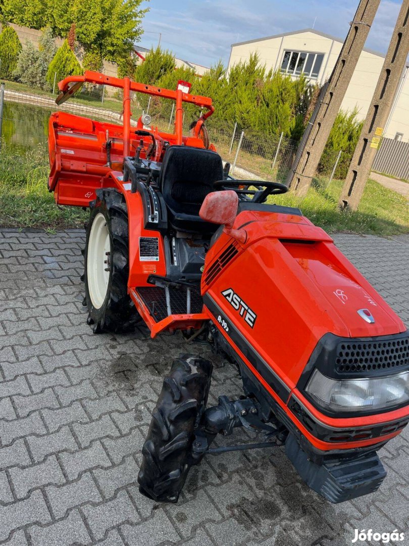 Kubota Aste kerti traktor