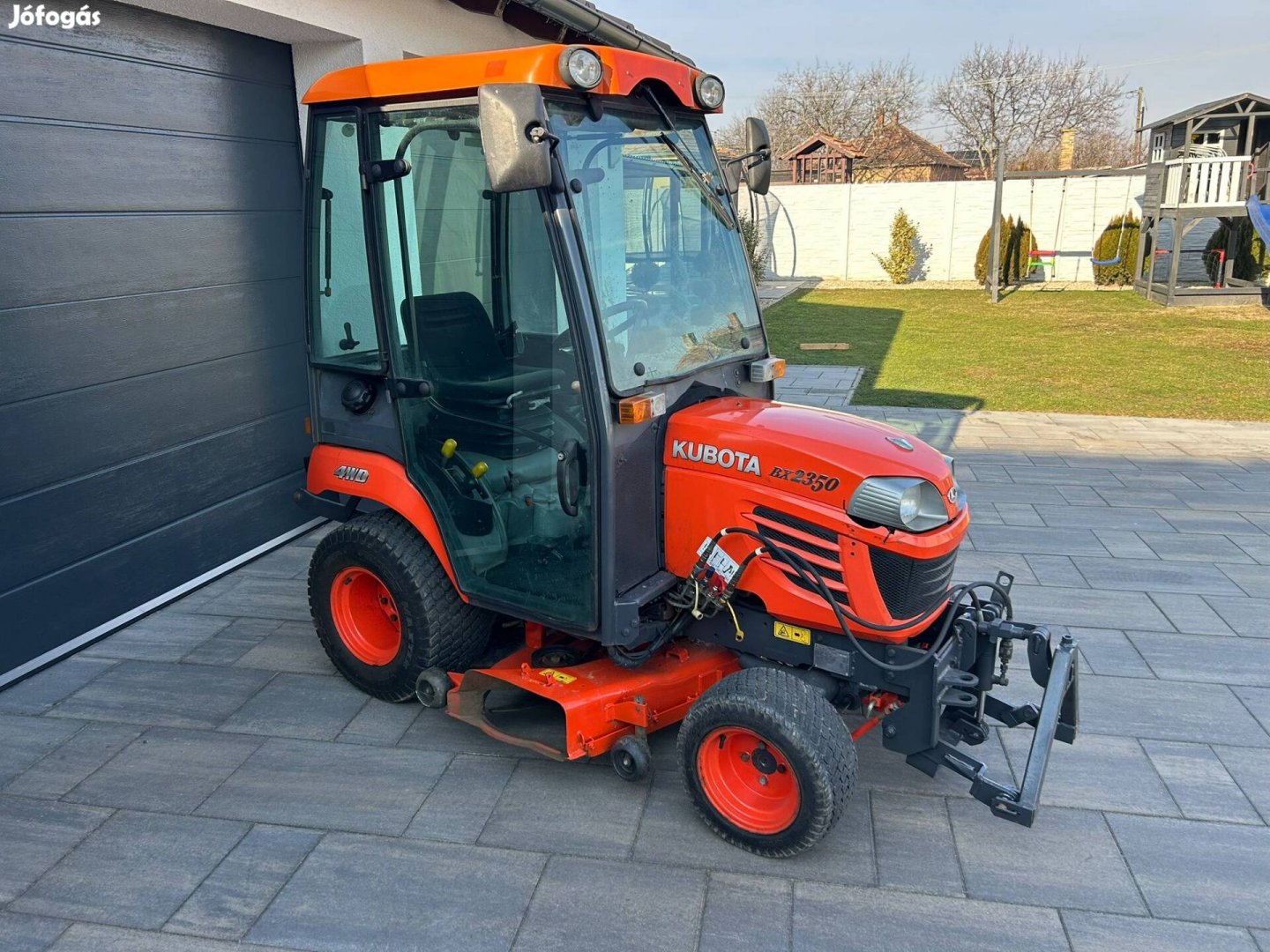 Kubota BX 2350 kommunális traktor John Deere Iseki fűnyíró 