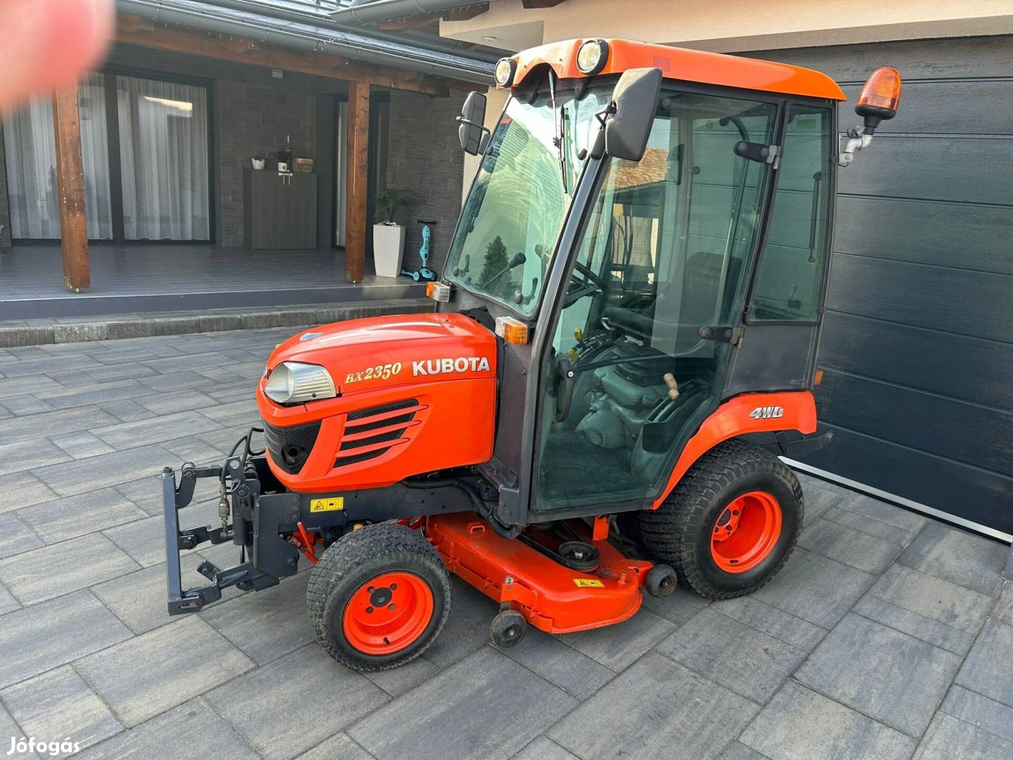 Kubota BX 2350 kommunális traktor kerti fűnyíró Iseki John Deere 