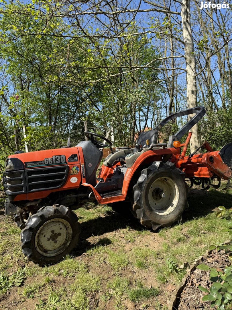 Kubota GB130 traktor talajmaróval