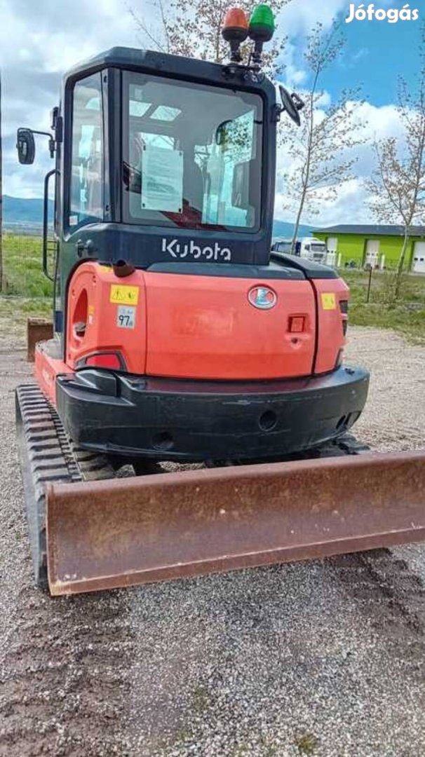 Kubota Kx057-4 Gumihevederes kotrógép 