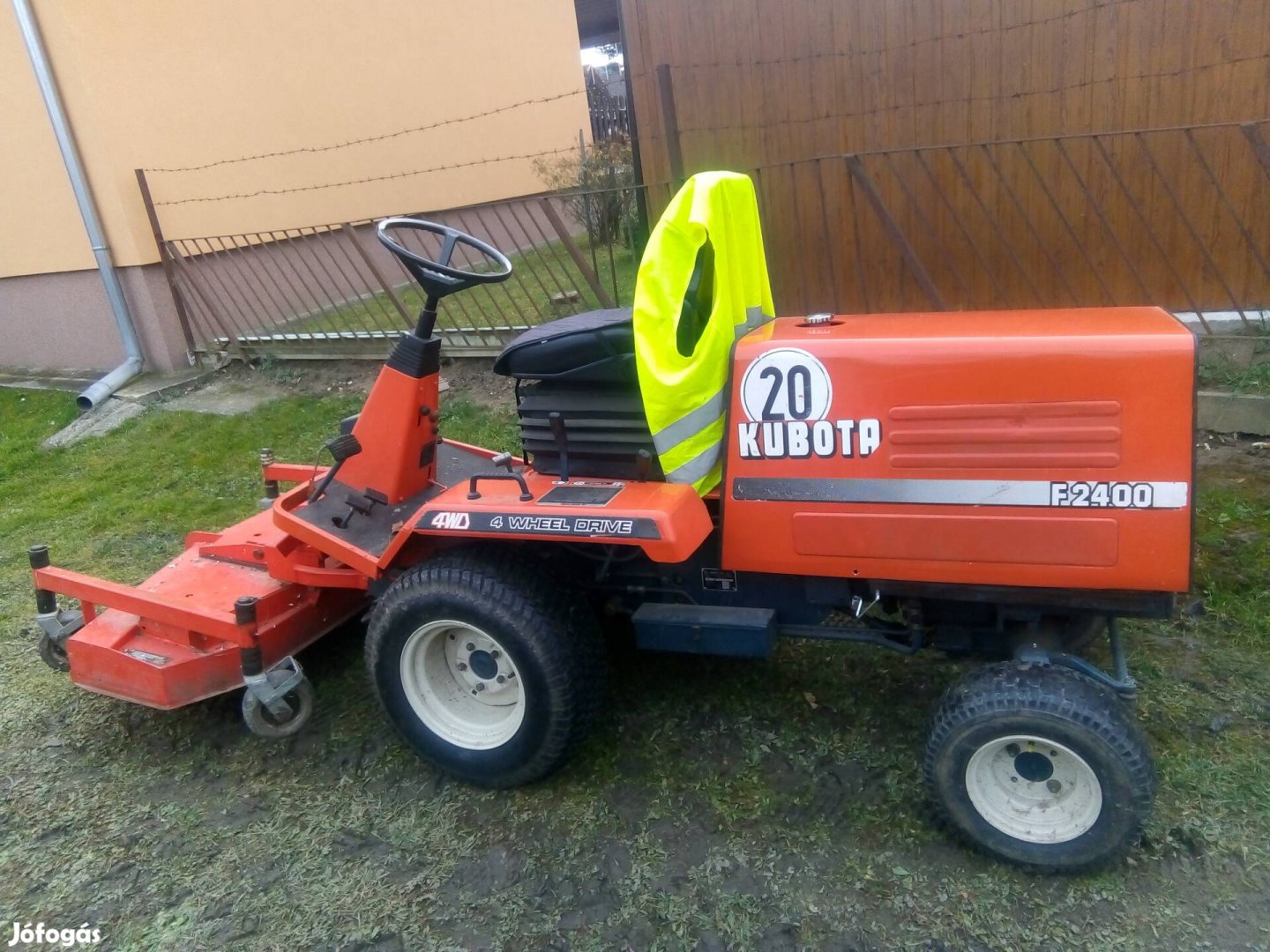 Kubota fűnyírótraktor 