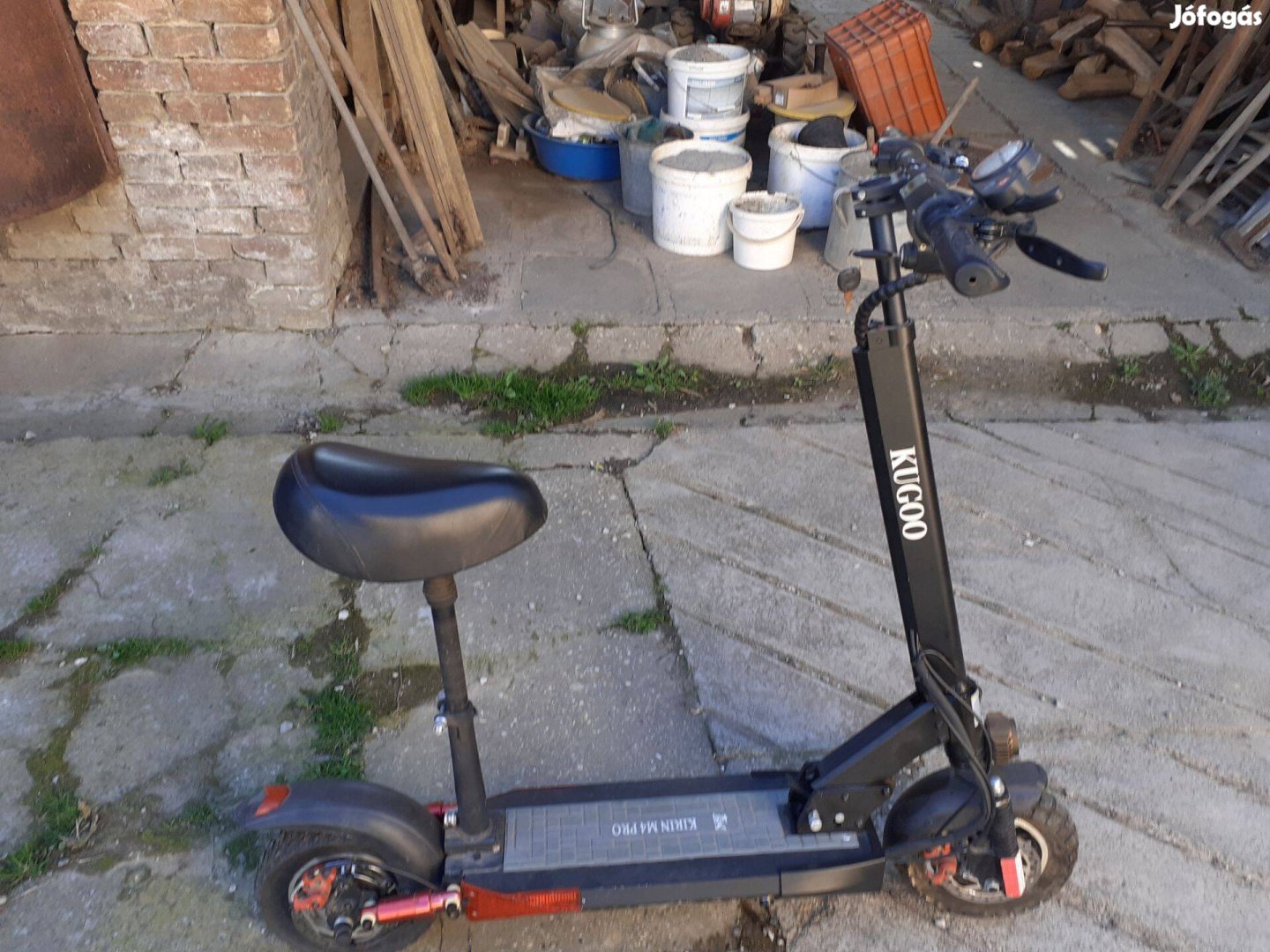 Kugo Kirin M4 Pro elektromos roller