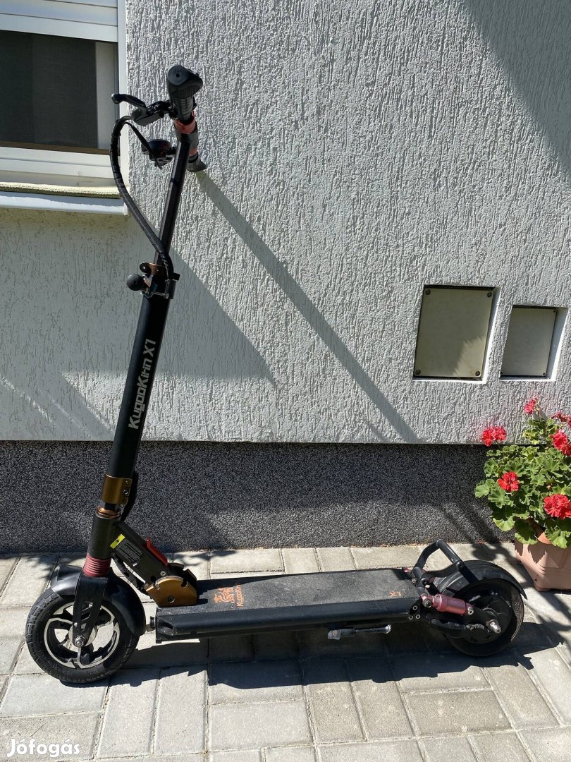 Kugoo X1 elektromos roller 42km/h,600W