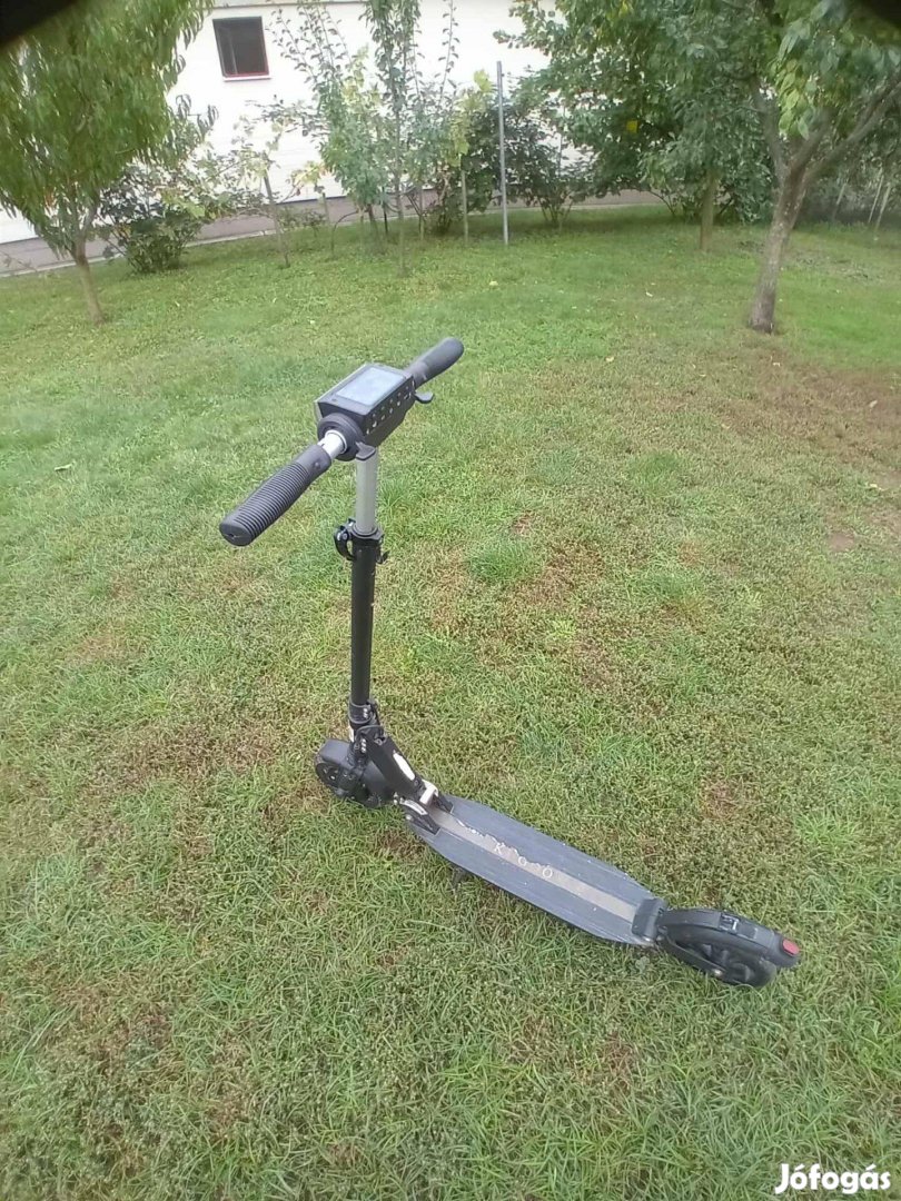 Kugoo elektromos rolleer