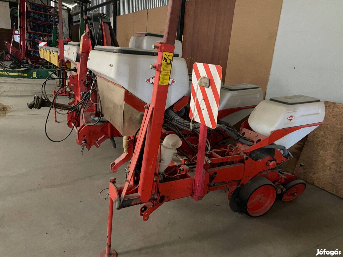 Kuhn Maxima 6 soros teleszkópos gerendelyű vetőgép