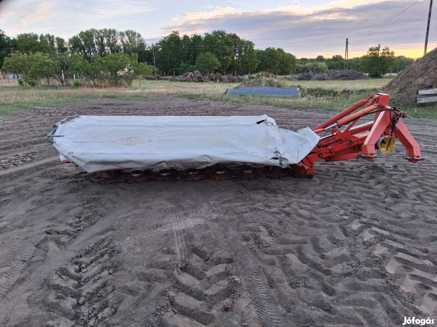 Kuhn gmd 700 gll típusú 280 cm széles tárcsás diszkes kasza fűkasza
