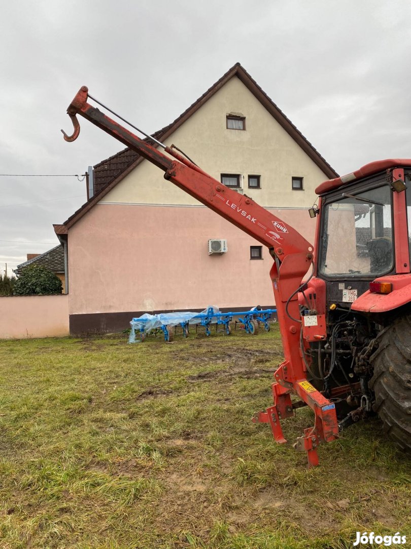 Kuhn zsák emelő