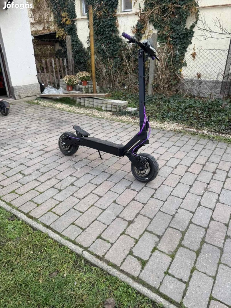 Kukirin G4 Custom elektromos roller eladó