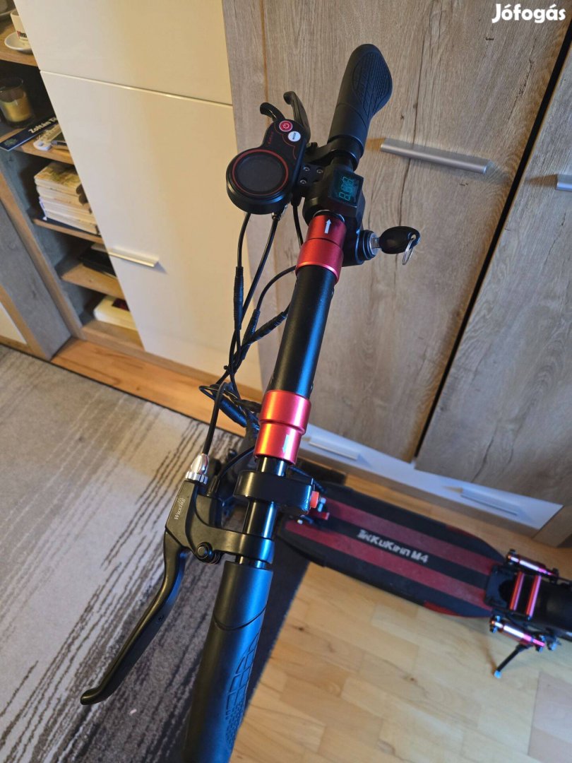 Kukirin M4 roller