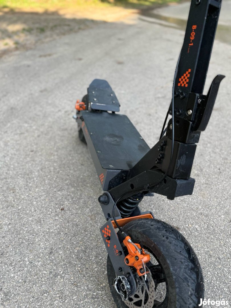 Kukirin g4 elektromos roller?