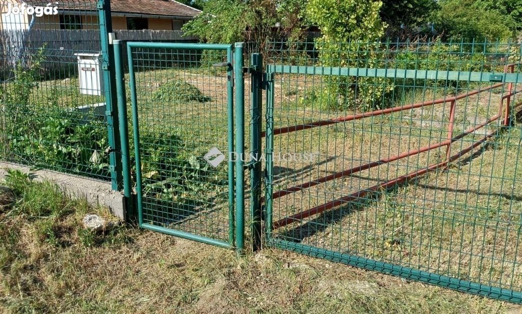 Kulcsi 2322 nm-es telek eladó