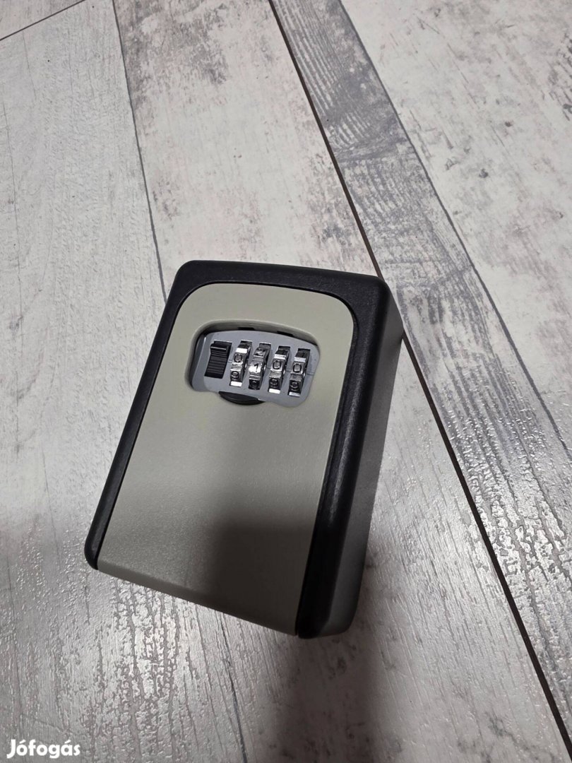 Kulcsszéf fém számzáras