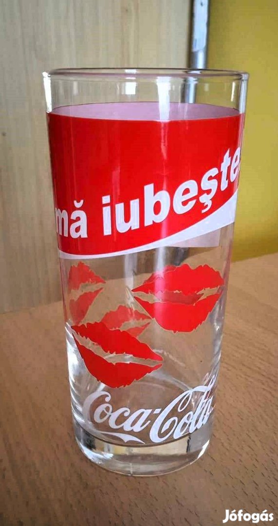 Külföldi nagyon ritka Coca-Colás pohár, rúzsos száj