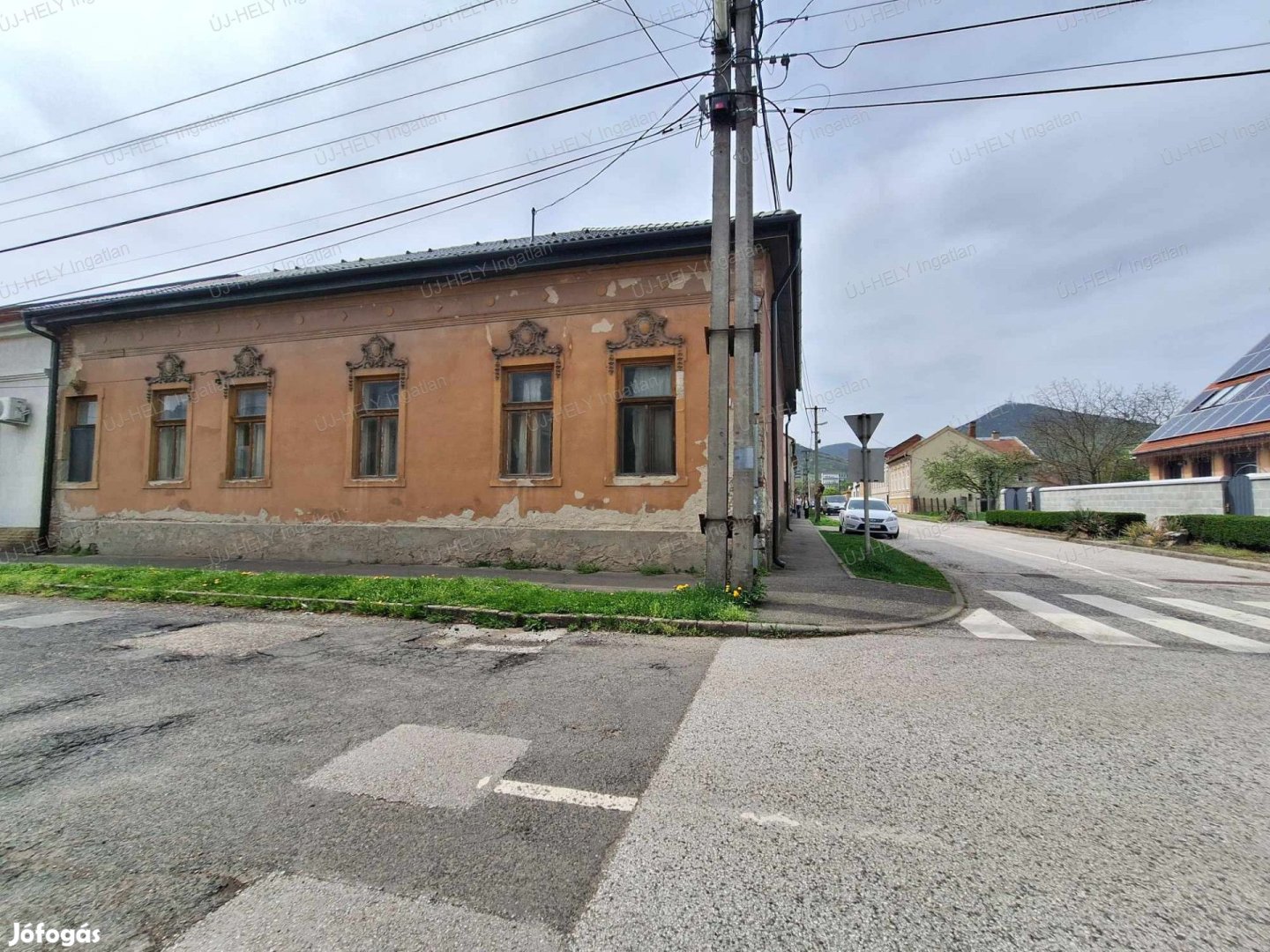 Külön udvaros családi ház eladó Sátoraljaújhelyen!